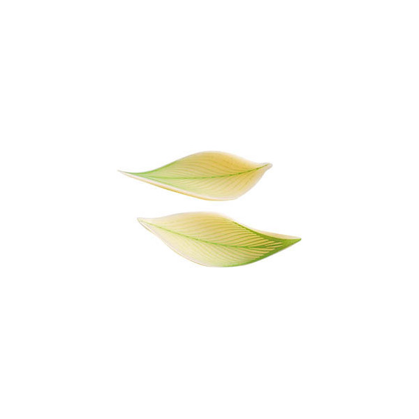 Curved leaves White chocolate