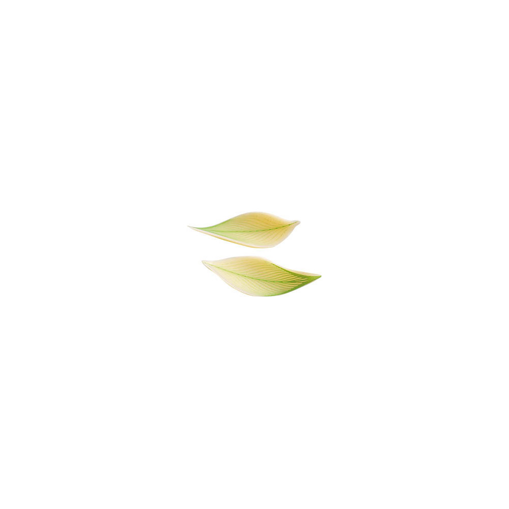 Curved leaves White chocolate